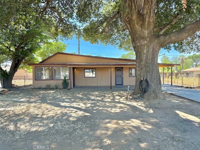 925 Chestnut Avenue, Beaumont, CA 92223
