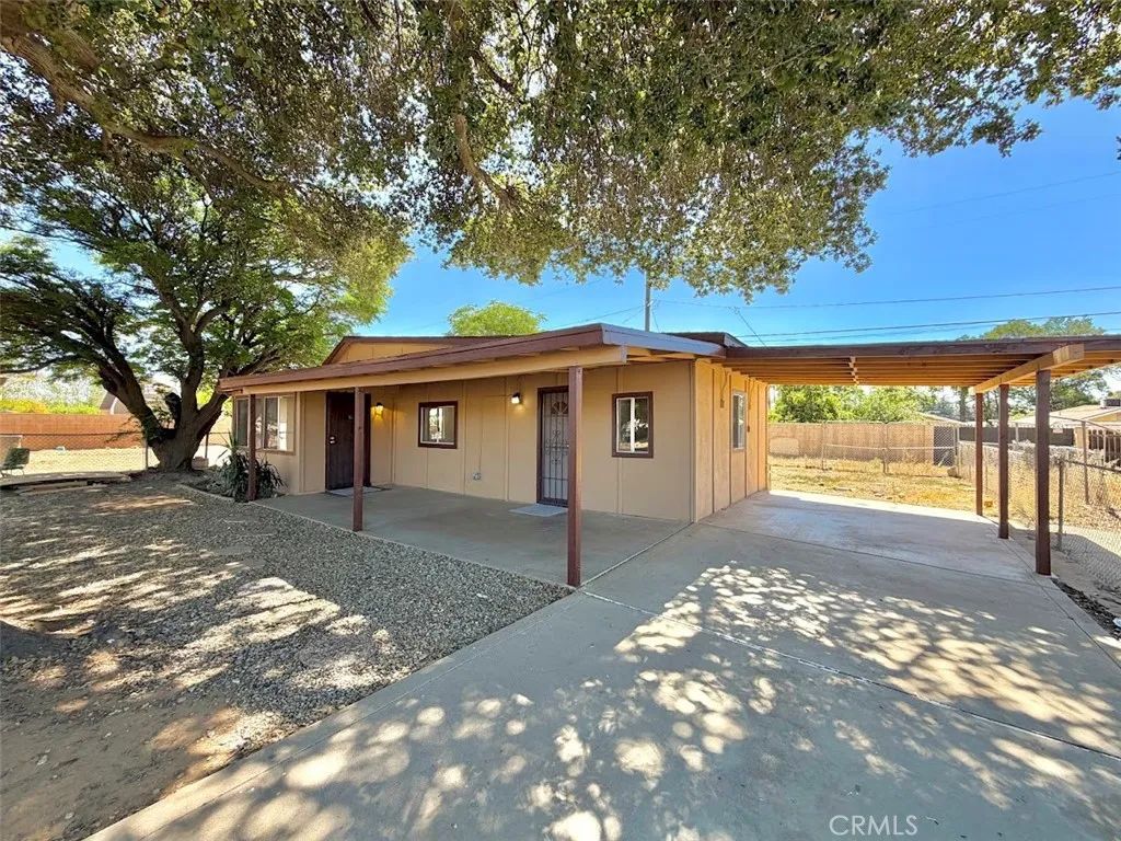 925 Chestnut Avenue, Beaumont, CA 92223