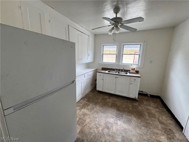 2982 Martin Luther King Jr Drive Down, Cleveland, OH 44104
