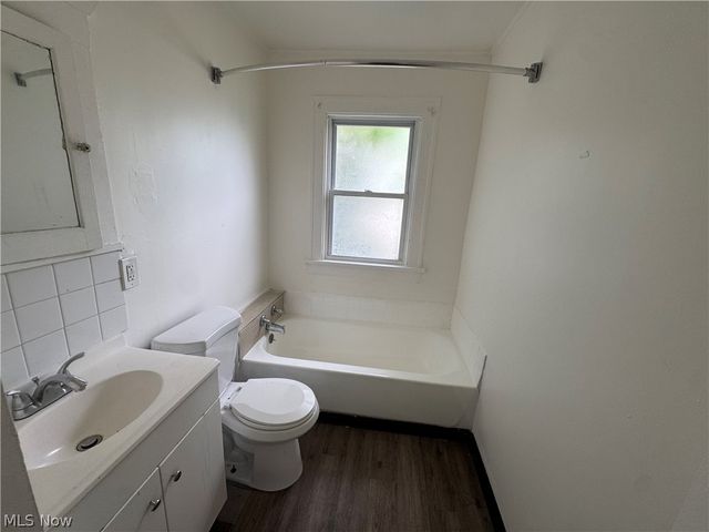 2982 Martin Luther King Jr Drive Down, Cleveland, OH 44104