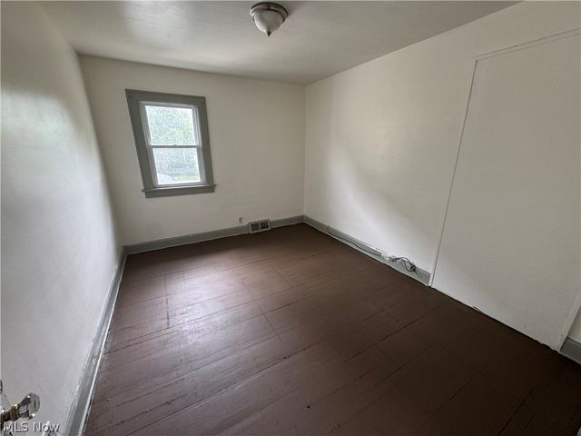 2982 Martin Luther King Jr Drive Down, Cleveland, OH 44104