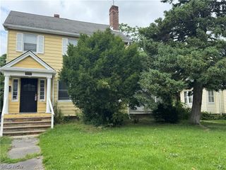 2982 Martin Luther King Jr Drive Down, Cleveland, OH 44104