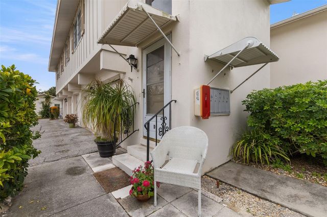 3275 37TH WAY S D, St Petersburg, FL 33711