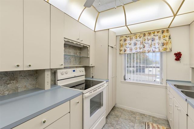 3275 37TH WAY S D, St Petersburg, FL 33711