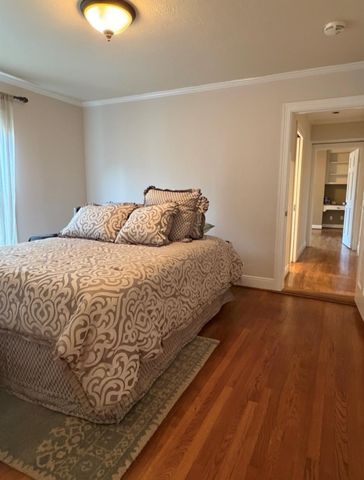 3752 Rice Boulevard, West University Place, TX 77005