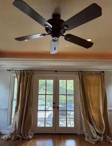 3752 Rice Boulevard, West University Place, TX 77005