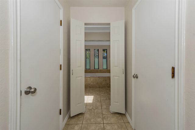 4020 Flintridge Drive, Irving, TX 75038