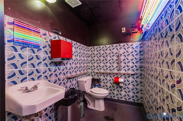 2614 W Cary St, Richmond, VA 23220