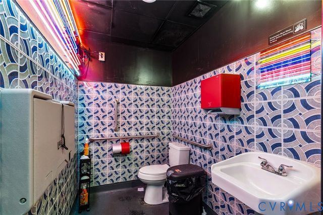 2614 W Cary St, Richmond, VA 23220