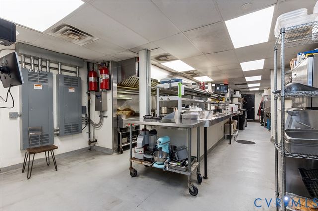 2614 W Cary St, Richmond, VA 23220