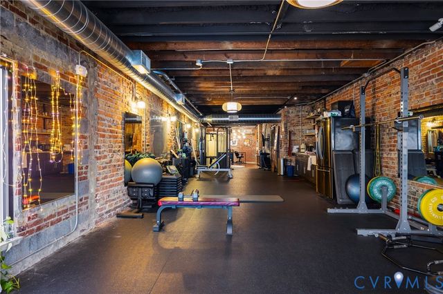 2614 W Cary St, Richmond, VA 23220