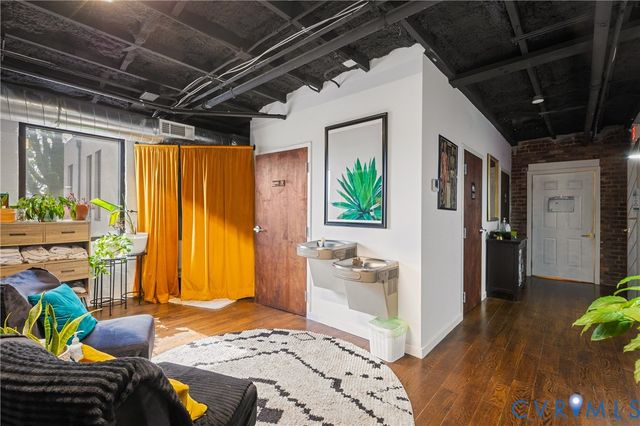 2614 W Cary St, Richmond, VA 23220