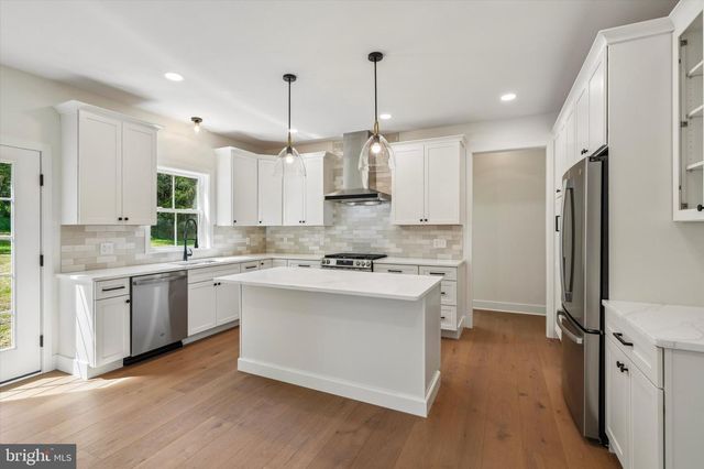 780 E CEDARVILLE RD, Pottstown, PA 19465