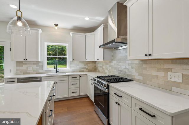 780 E CEDARVILLE RD, Pottstown, PA 19465