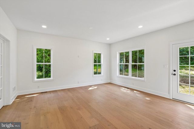 780 E CEDARVILLE RD, Pottstown, PA 19465