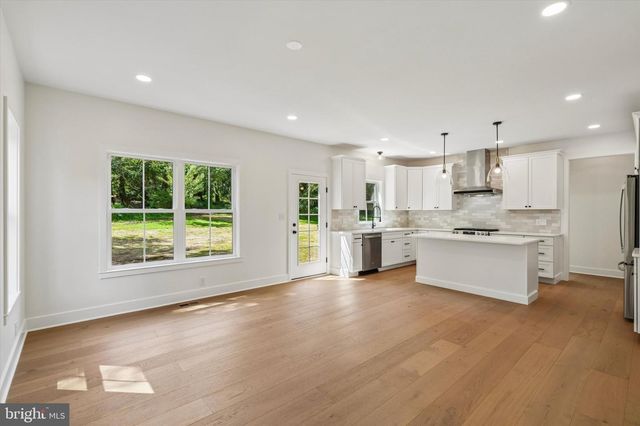 780 E CEDARVILLE RD, Pottstown, PA 19465