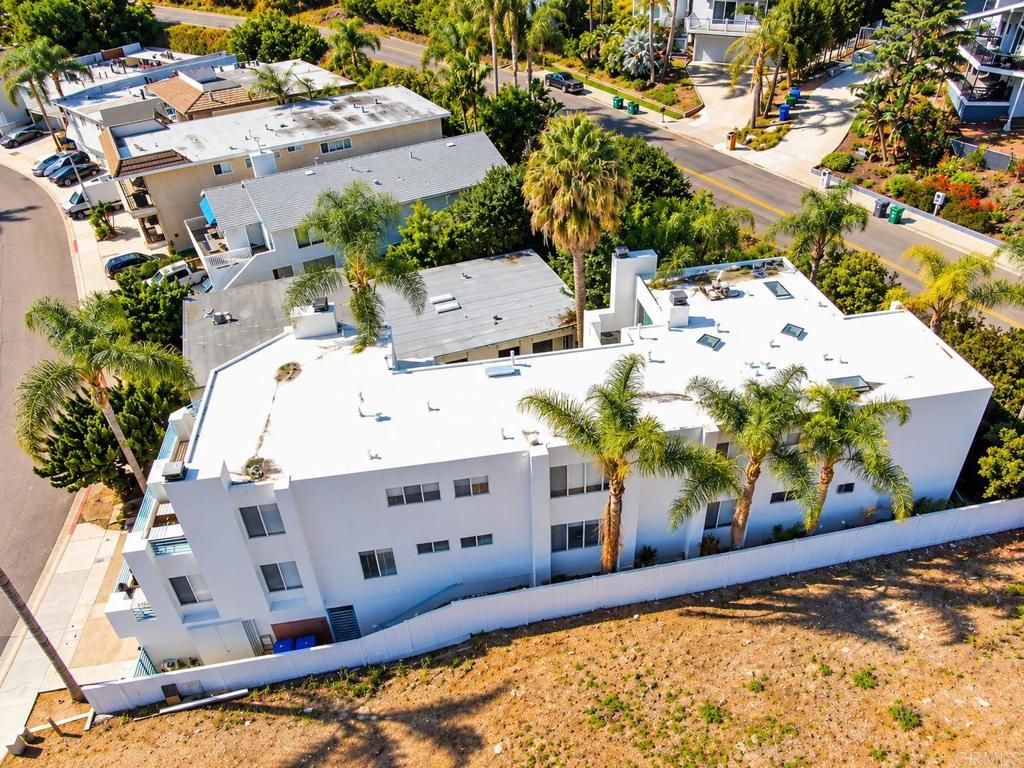 4594 Cove Drive, Carlsbad, CA 92008 — photo 2