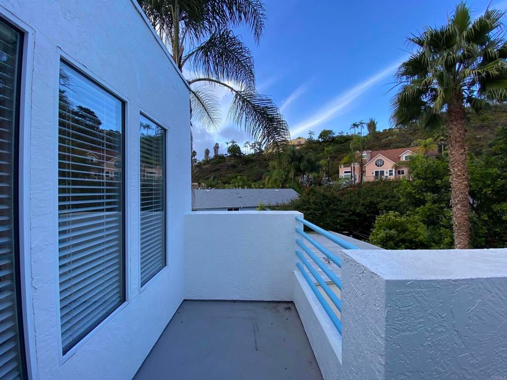 4594 Cove Drive, Carlsbad, CA 92008 — photo 4