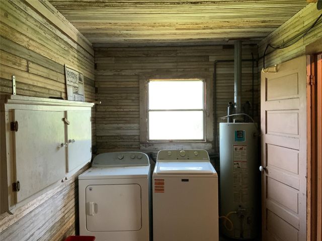 408 S Grimes ST, Giddings, TX 78942