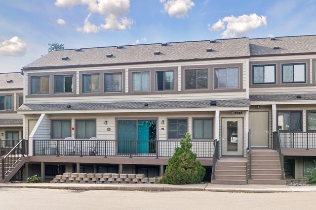 8948 Neill Lake Road B, Eden Prairie, MN 55347