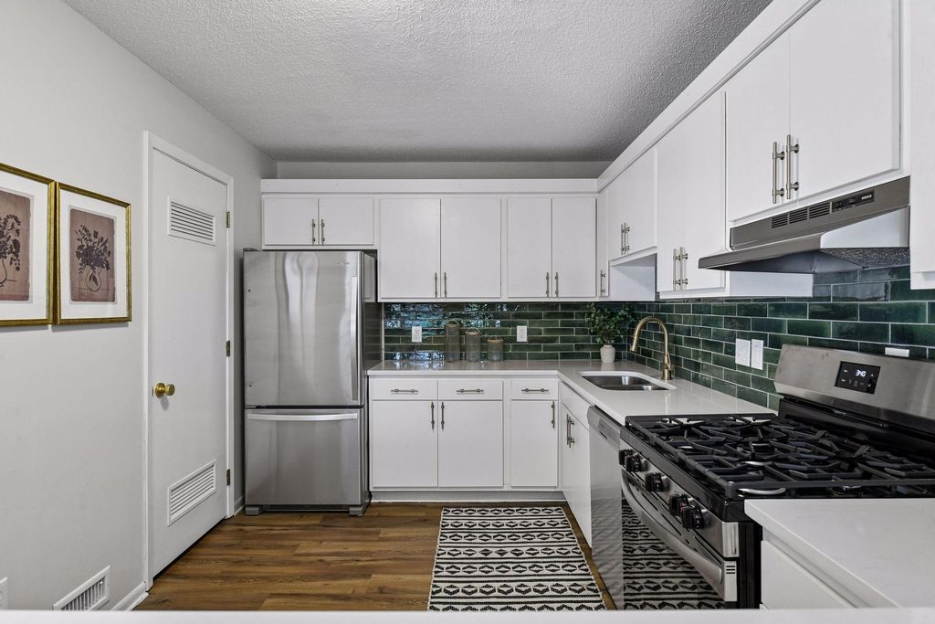 8948 Neill Lake Road B, Eden Prairie, MN 55347 — photo 4