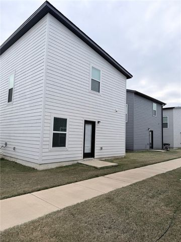 870 Illinois Avenue, Centerton, AR 72719