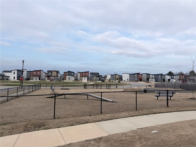 870 Illinois Avenue, Centerton, AR 72719