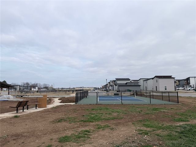 870 Illinois Avenue, Centerton, AR 72719