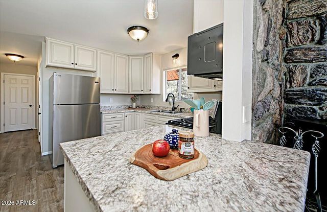 805 MIDDLEBROOK Road, Prescott, AZ 86303