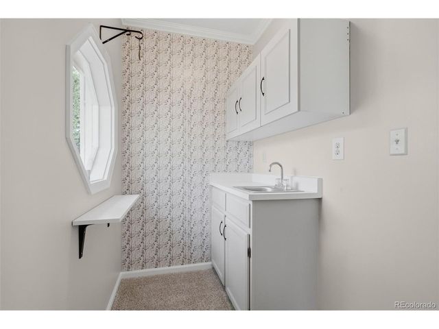 1912 S Balsam St, Lakewood, CO 80227