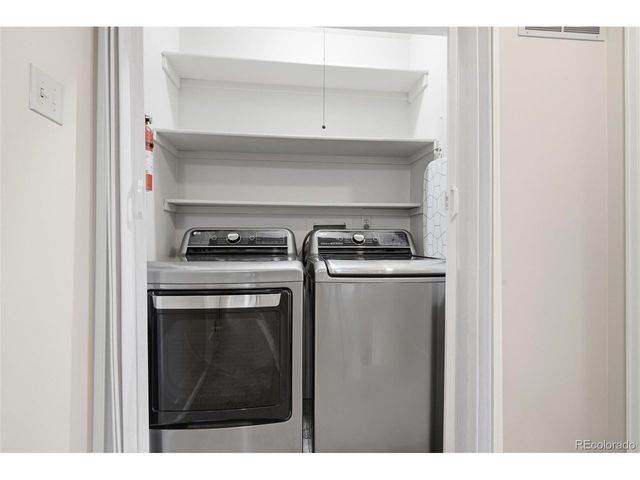 1912 S Balsam St, Lakewood, CO 80227