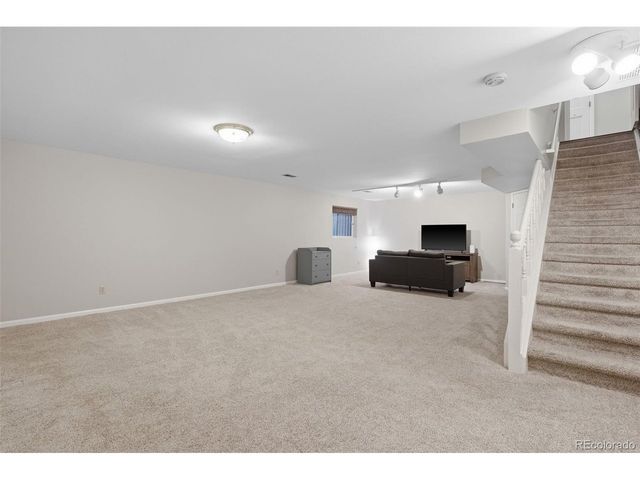 1912 S Balsam St, Lakewood, CO 80227