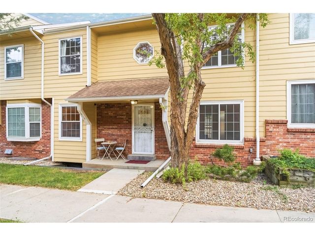 1912 S Balsam St, Lakewood, CO 80227