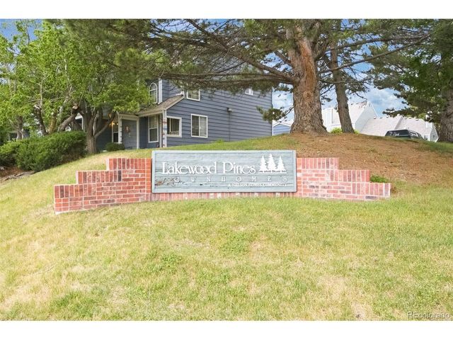1912 S Balsam St, Lakewood, CO 80227