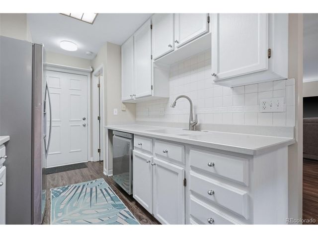 1912 S Balsam St, Lakewood, CO 80227