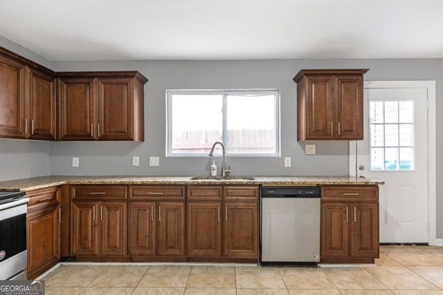 4908 Willow Lane, Austell, GA 30106