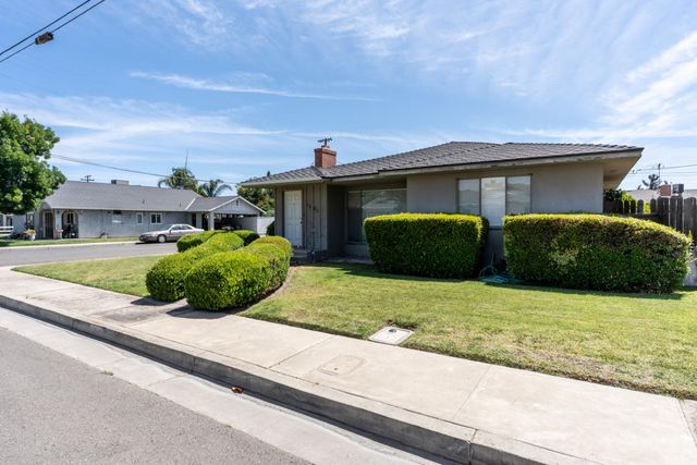 1502 Paradise Lane, Los Banos, CA 93635