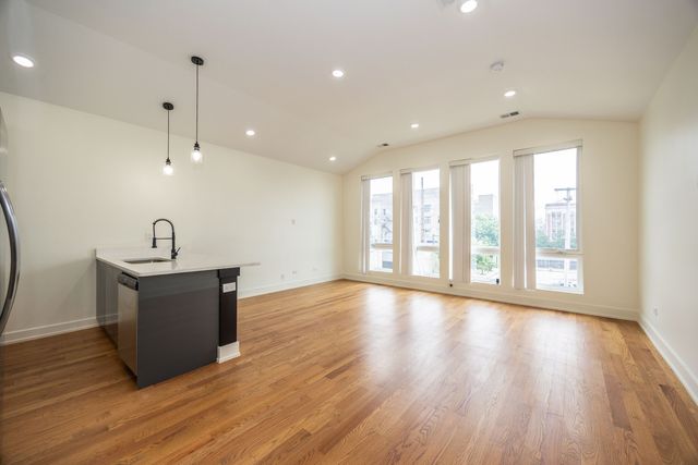 6316 S Evans Avenue, Chicago, IL 60637