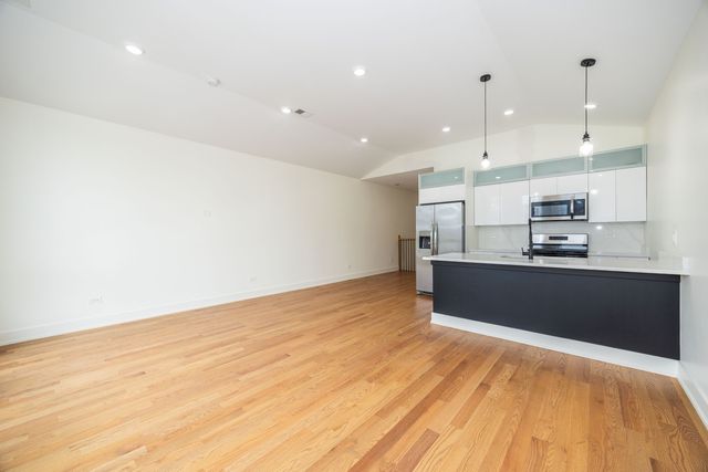 6316 S Evans Avenue, Chicago, IL 60637