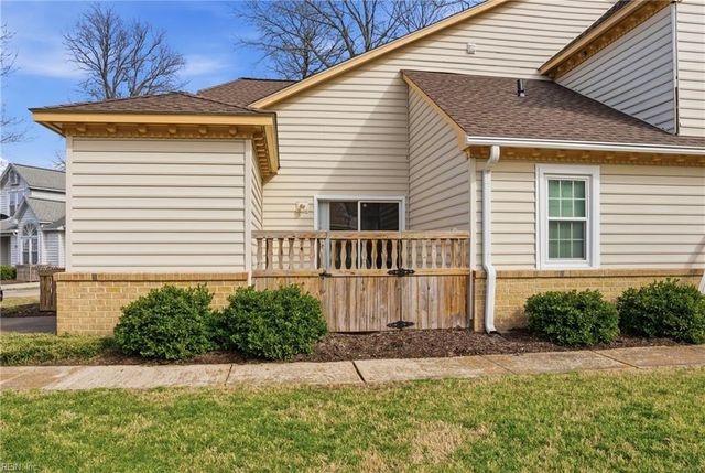 1309 Quail Creek Holw Apt B, Chesapeake, VA 23320