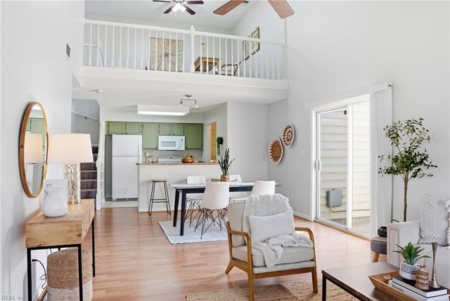 1309 Quail Creek Holw Apt B, Chesapeake, VA 23320