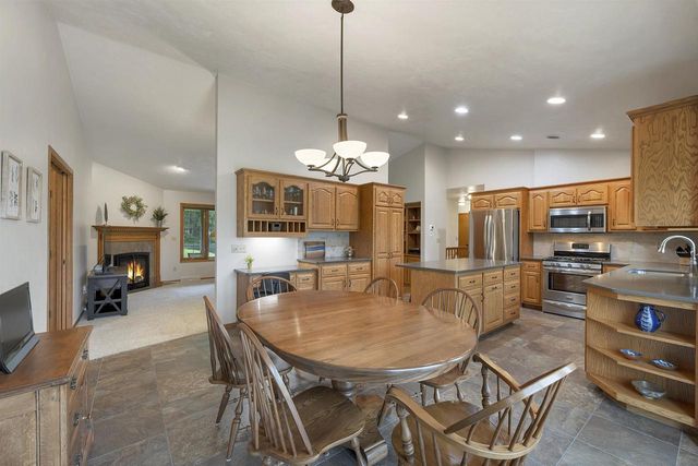 3605 SOLITUDE ROAD, De Pere, WI 54115