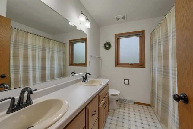 3605 SOLITUDE ROAD, De Pere, WI 54115