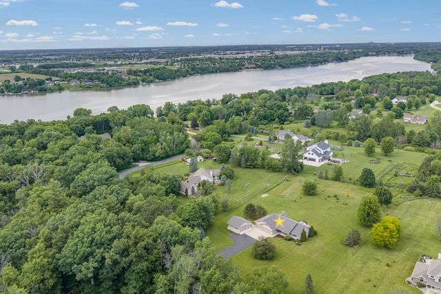 3605 SOLITUDE ROAD, De Pere, WI 54115