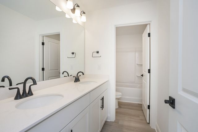 2372 Williamsport Landing, Columbia, TN 38401