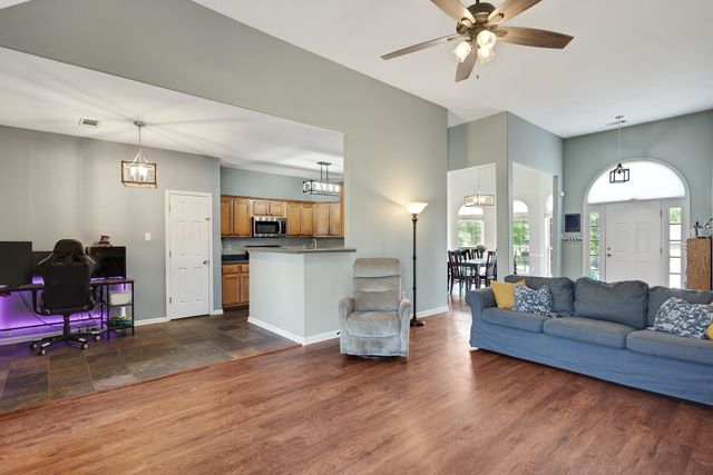 75 CYPRESS GROVE CV, Oakland, TN 38060