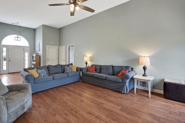 75 CYPRESS GROVE CV, Oakland, TN 38060
