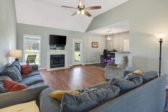 75 CYPRESS GROVE CV, Oakland, TN 38060