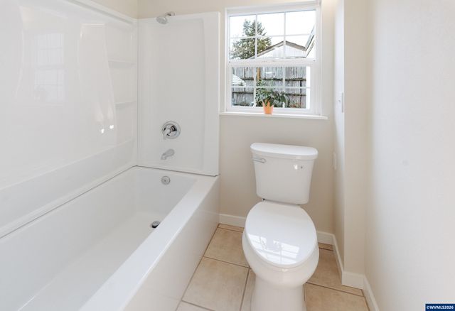 505 Leroy Av J, Molalla, OR 97038