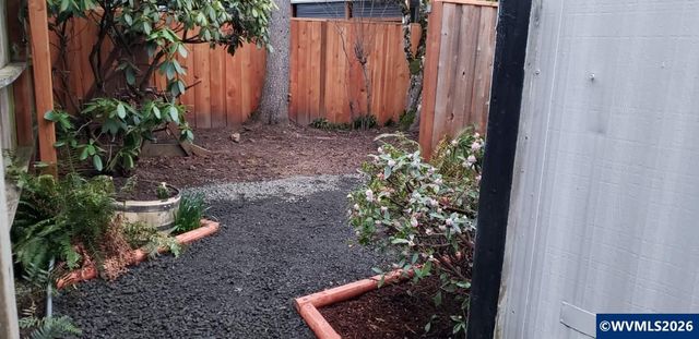 505 Leroy Av J, Molalla, OR 97038